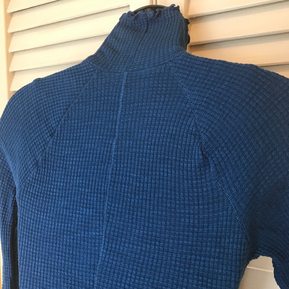 Waffle Knit Turtleneck Top- Rich Colour! EUC 2/$25 - Picture 5 of 11